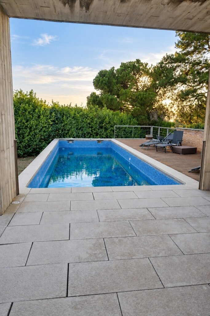 VCI029, Seva — piscina privada i terrassa / piscina privada y terraza